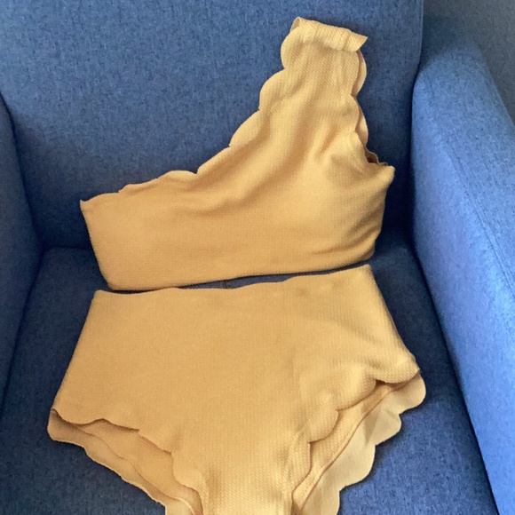 Women’s Yellow Bikini Set (One Shoulder Top and High-Waisted Bottoms) - Picture 1 of 2